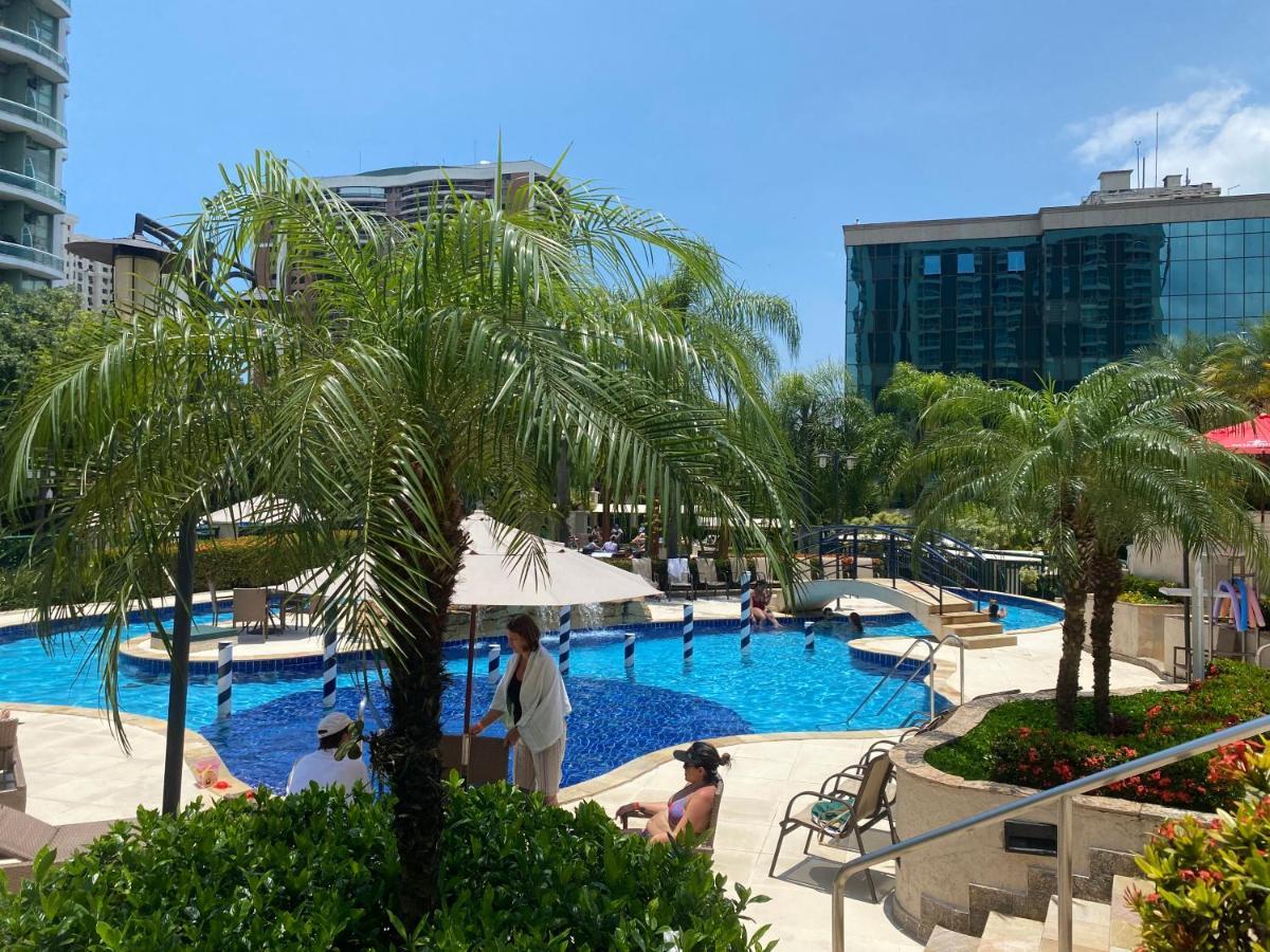 Flat Com Vista Panoramica -15- Na Barra Da Tijuca - Estacionamento Gratuito - Frigobar - Ar Condicionado - Piscina - Academia - Balsa Para Praia Gratis - Varanda - Vista Parcial Mar E Lagoa Río de Janeiro Exterior foto