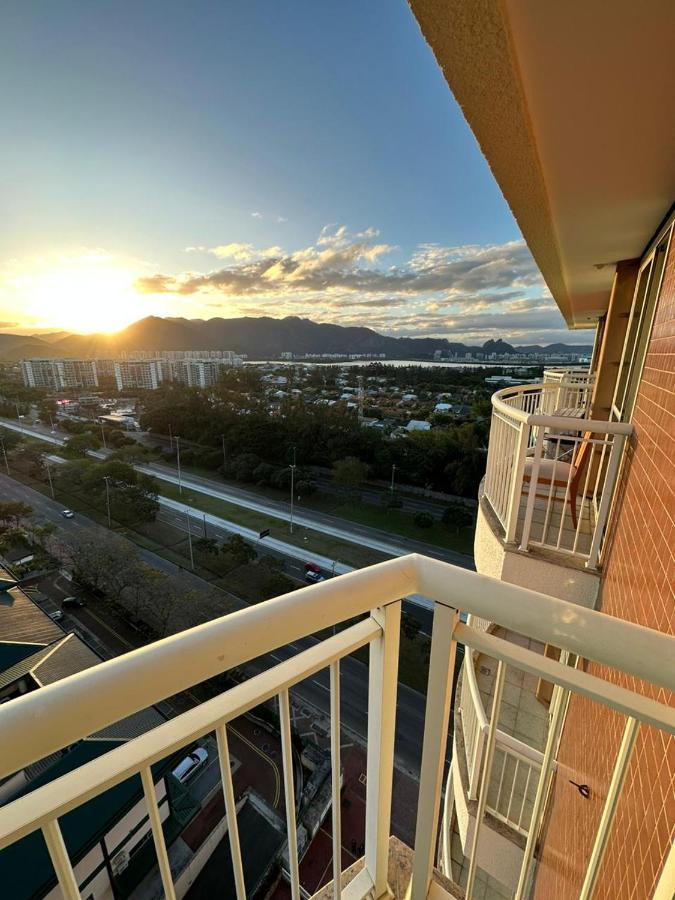 Flat Com Vista Panoramica -15- Na Barra Da Tijuca - Estacionamento Gratuito - Frigobar - Ar Condicionado - Piscina - Academia - Balsa Para Praia Gratis - Varanda - Vista Parcial Mar E Lagoa Río de Janeiro Exterior foto