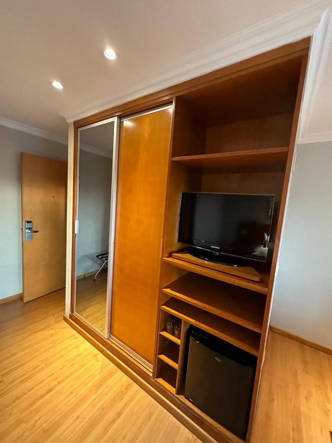 Flat Com Vista Panoramica -15- Na Barra Da Tijuca - Estacionamento Gratuito - Frigobar - Ar Condicionado - Piscina - Academia - Balsa Para Praia Gratis - Varanda - Vista Parcial Mar E Lagoa Río de Janeiro Exterior foto