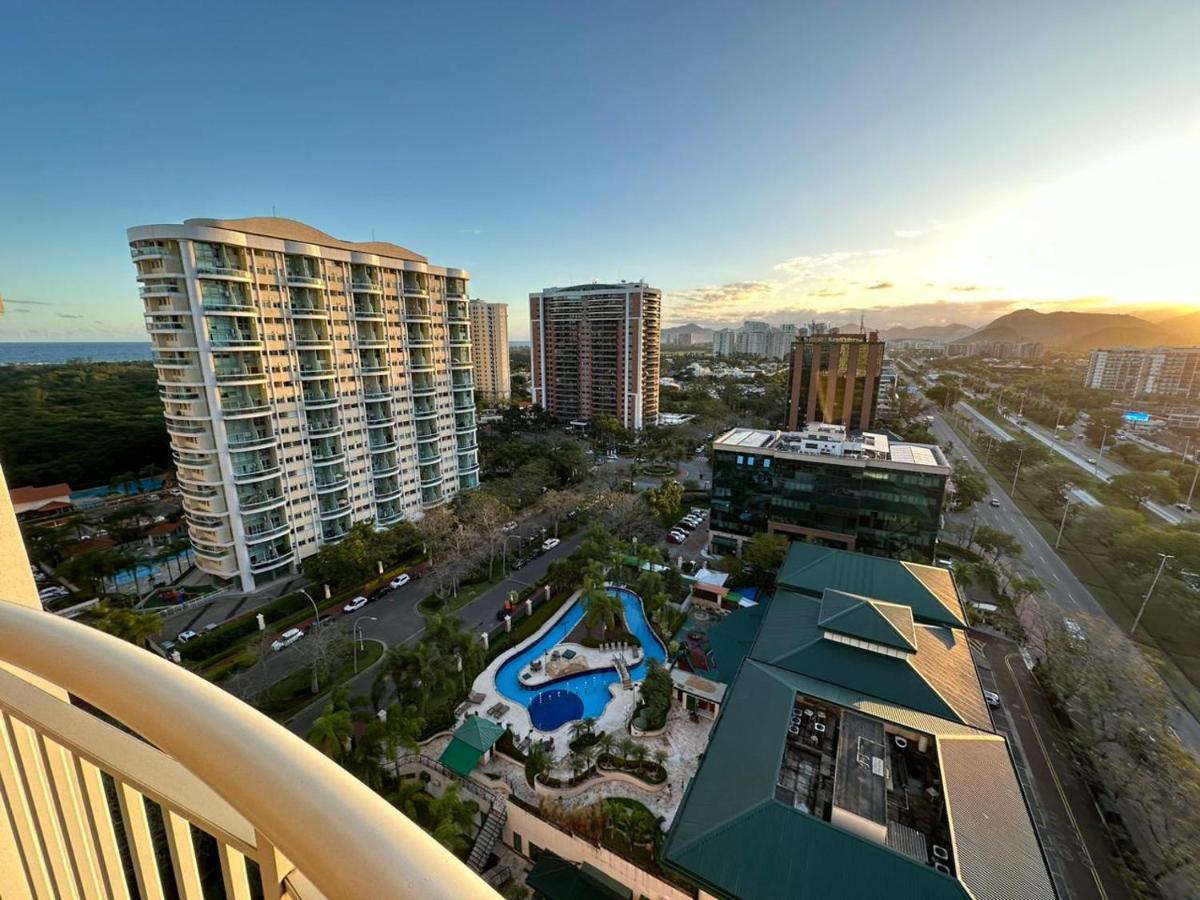 Flat Com Vista Panoramica -15- Na Barra Da Tijuca - Estacionamento Gratuito - Frigobar - Ar Condicionado - Piscina - Academia - Balsa Para Praia Gratis - Varanda - Vista Parcial Mar E Lagoa Río de Janeiro Exterior foto