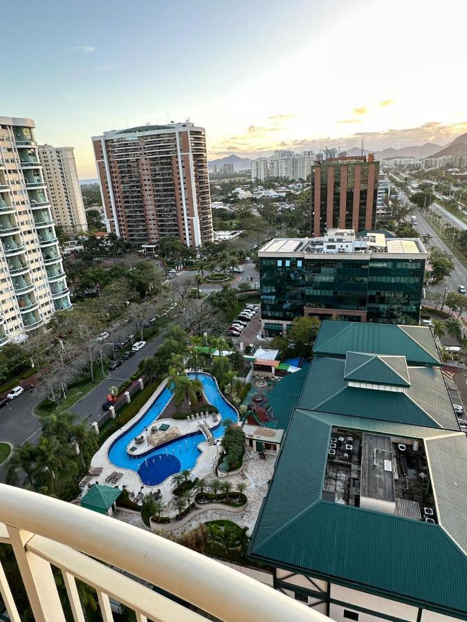 Flat Com Vista Panoramica -15- Na Barra Da Tijuca - Estacionamento Gratuito - Frigobar - Ar Condicionado - Piscina - Academia - Balsa Para Praia Gratis - Varanda - Vista Parcial Mar E Lagoa Río de Janeiro Exterior foto