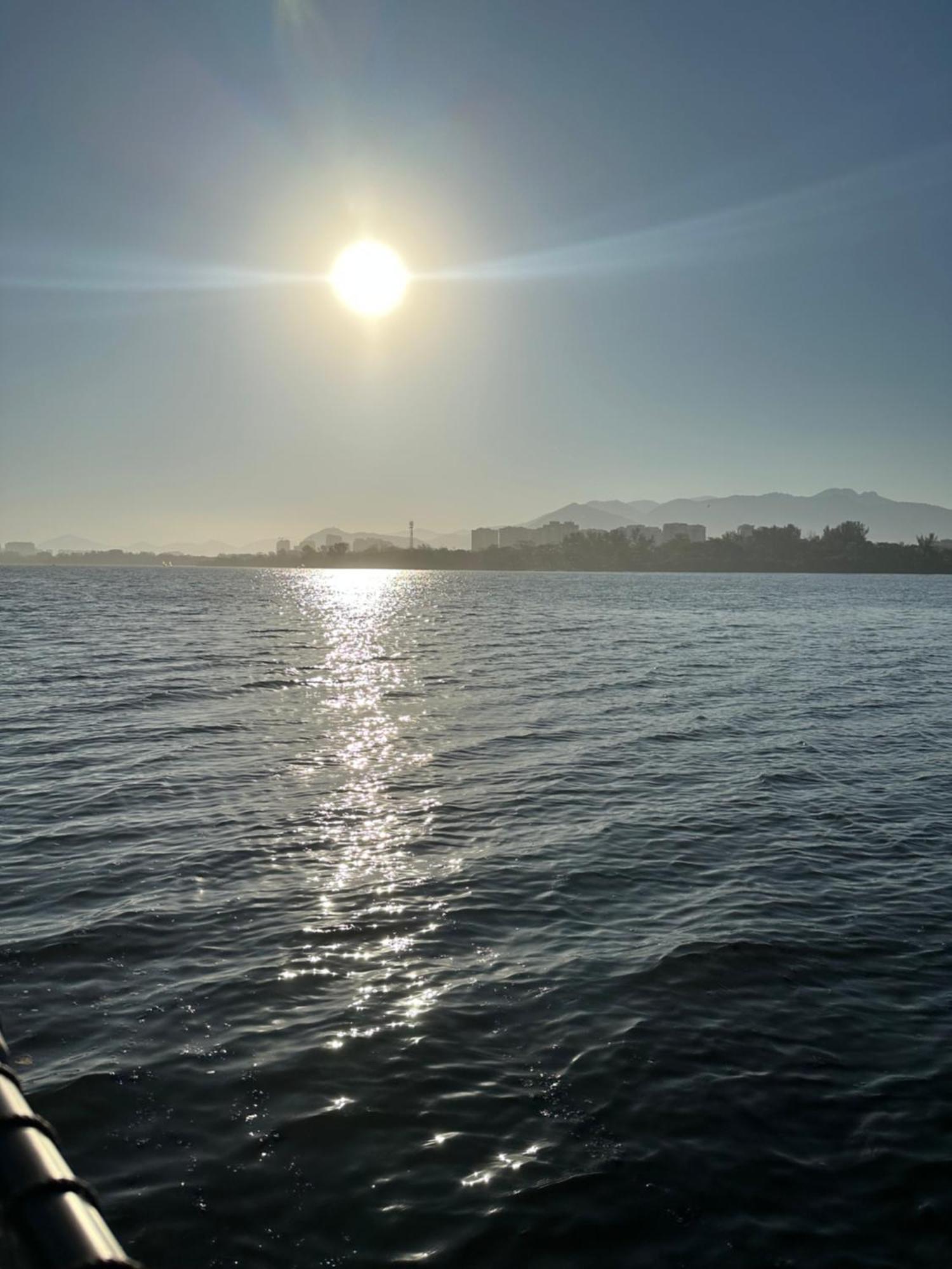 Flat Com Vista Panoramica -15- Na Barra Da Tijuca - Estacionamento Gratuito - Frigobar - Ar Condicionado - Piscina - Academia - Balsa Para Praia Gratis - Varanda - Vista Parcial Mar E Lagoa Río de Janeiro Exterior foto